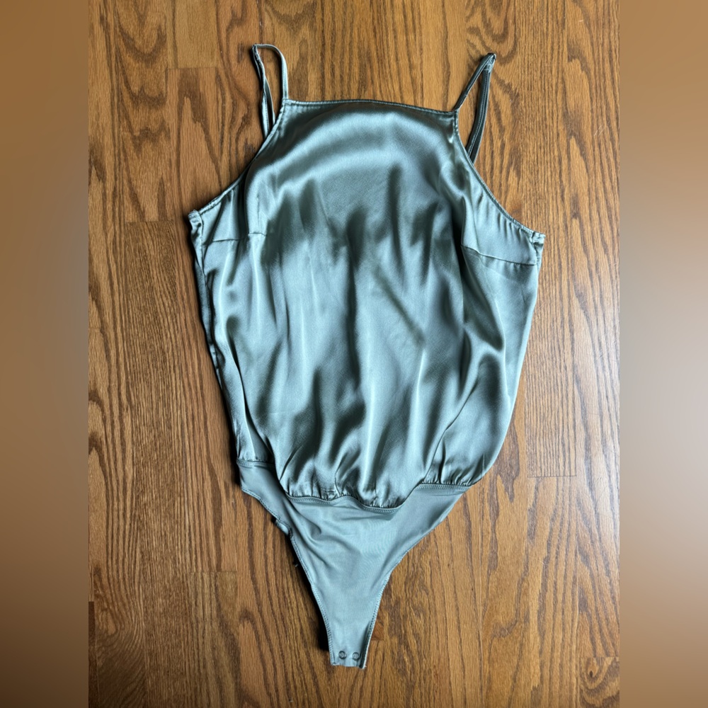 Abercrombie & Fitch Women's Satin Sage Green Bowtie Bodysuit Medium backless